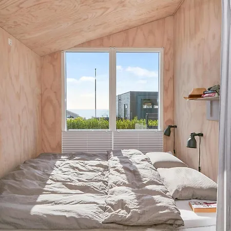 Stunning In Juelsminde With House Sea View Feriehus