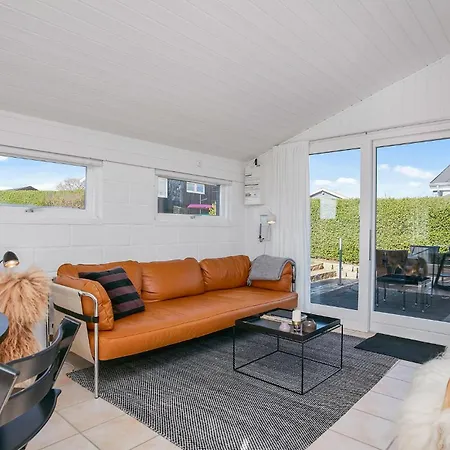 Amazing In Juelsminde Feriehus *