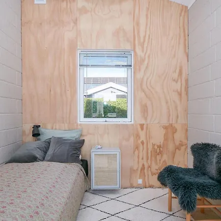 Amazing In Juelsminde Feriehus